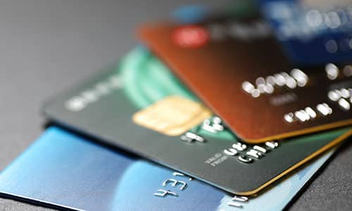 lc difference between debit and credit cards