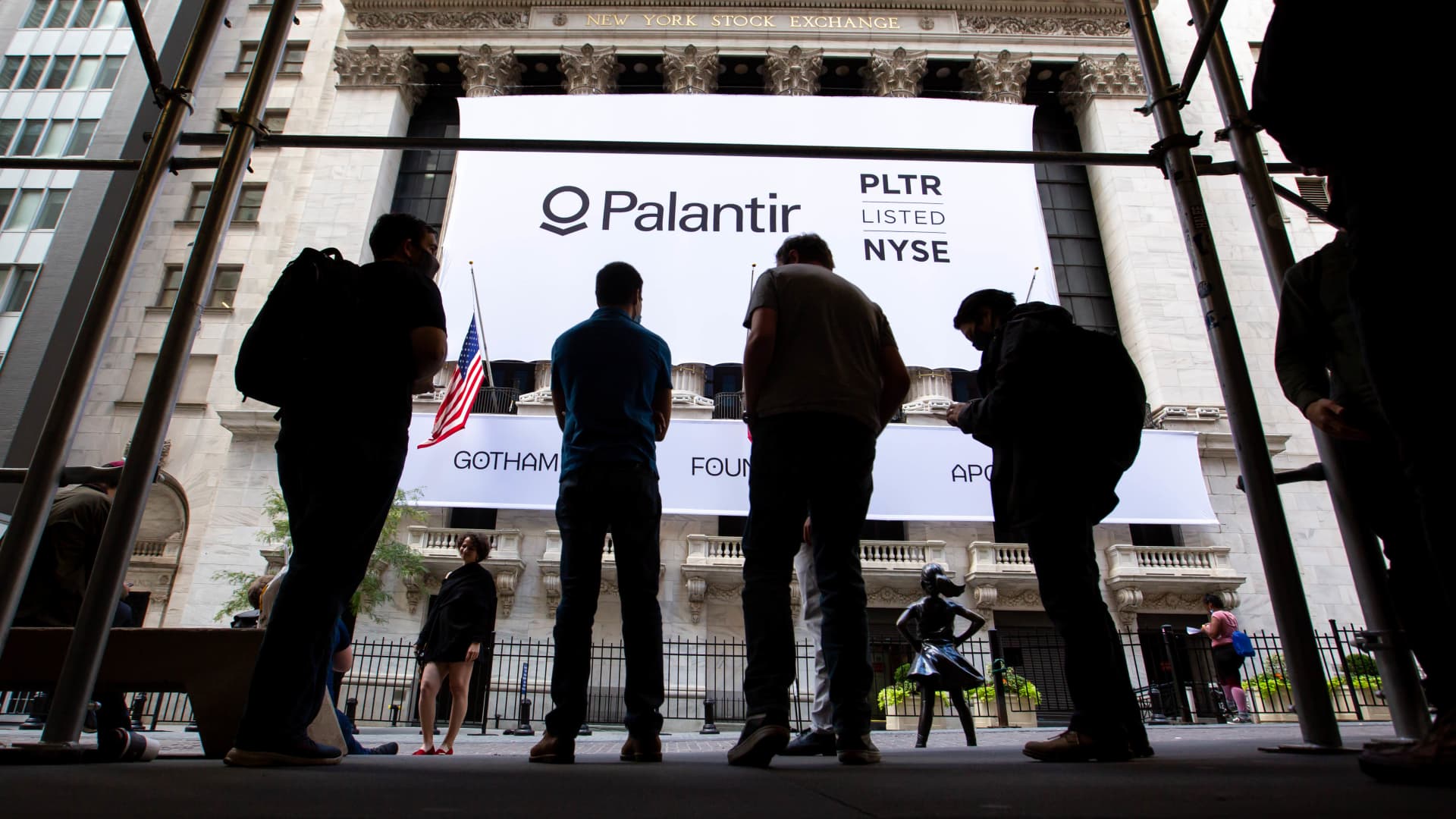 rbc-downgrades-palantir,-says-defense-tech-stock-unlikely-to-hit-growth-targets