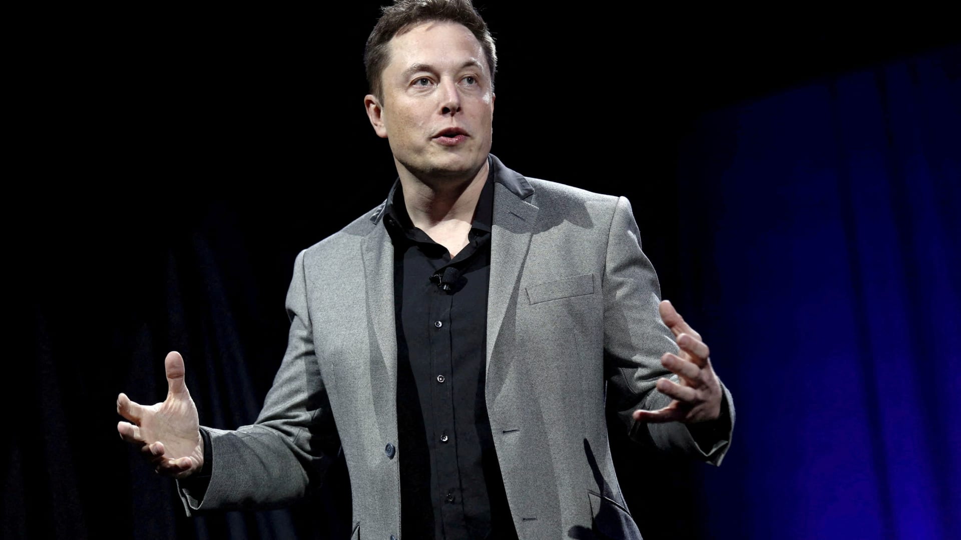 elon-musk-challenges-twitter-ceo-parag-agrawal-to-a-debate-on-bots