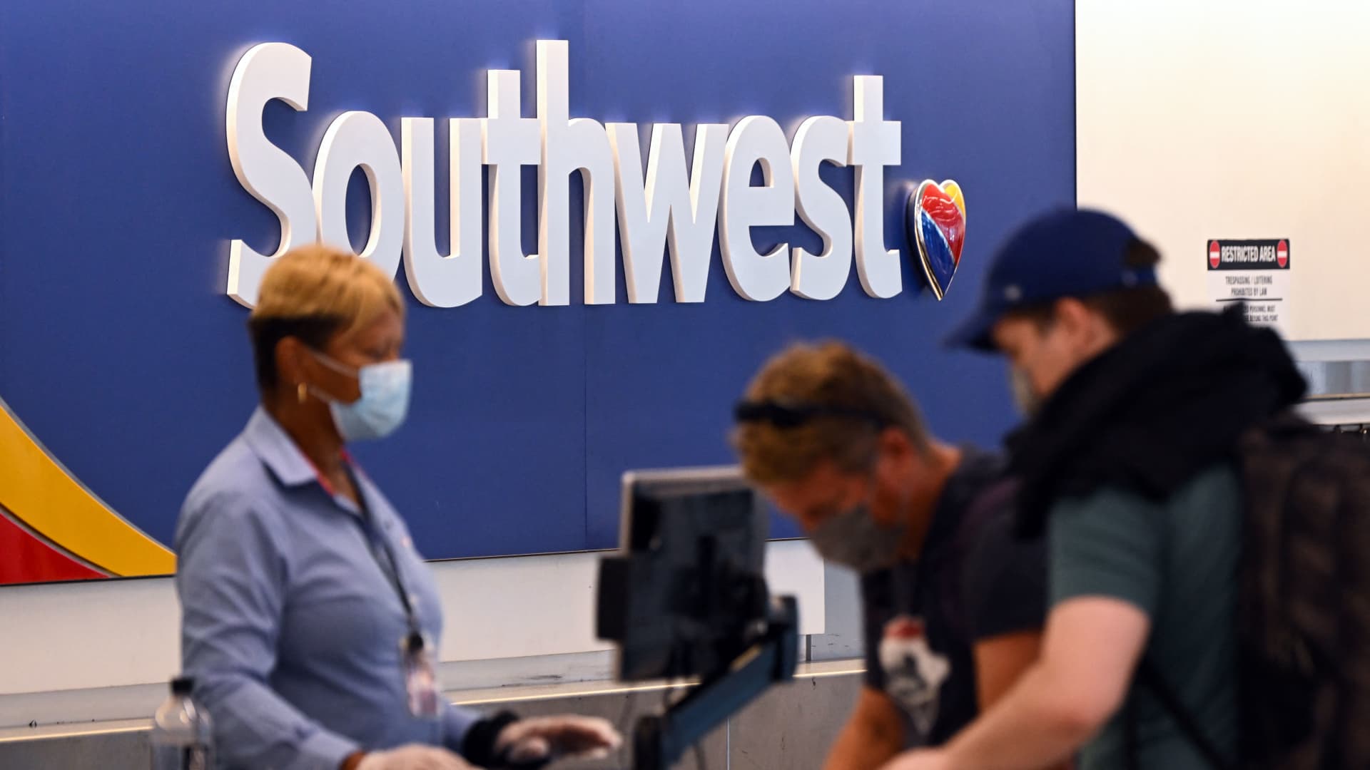 cfra-says-southwest-airlines-remains-a-strong-buy,-despite-recent-turmoil-for-travelers