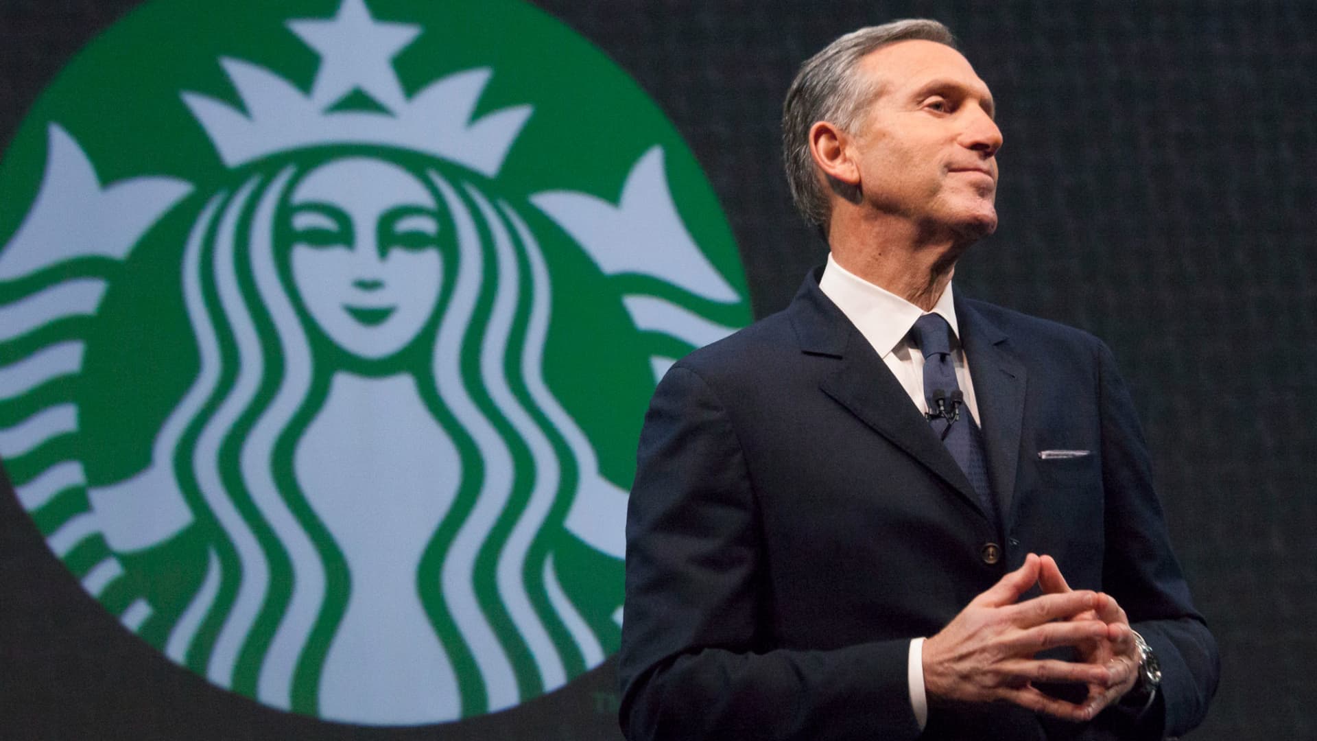 starbucks-ceo-howard-schultz-tells-corporate-workers-to-return-to-the-office-3-days-a-week