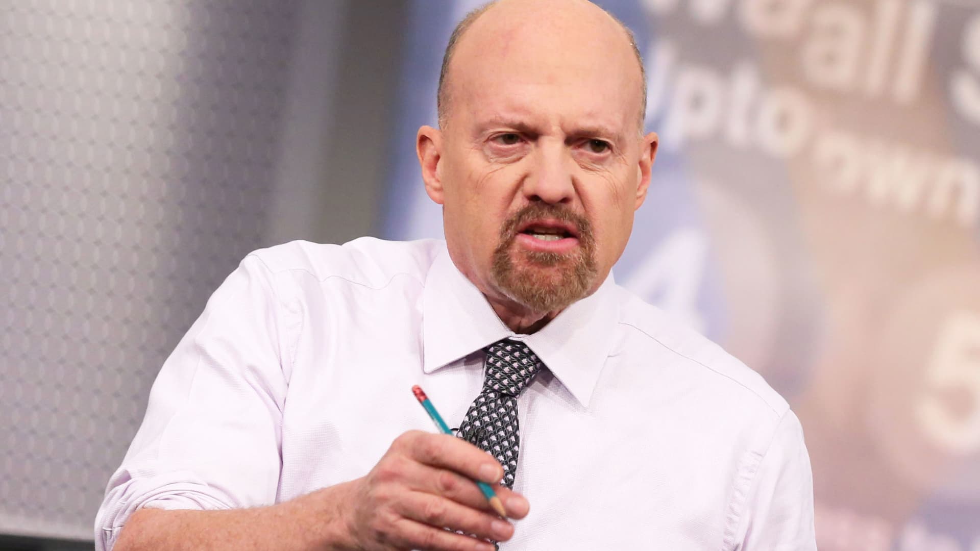 jim-cramer-says-these-6-‘positives’-could-help-lift-stocks-during-earnings-season