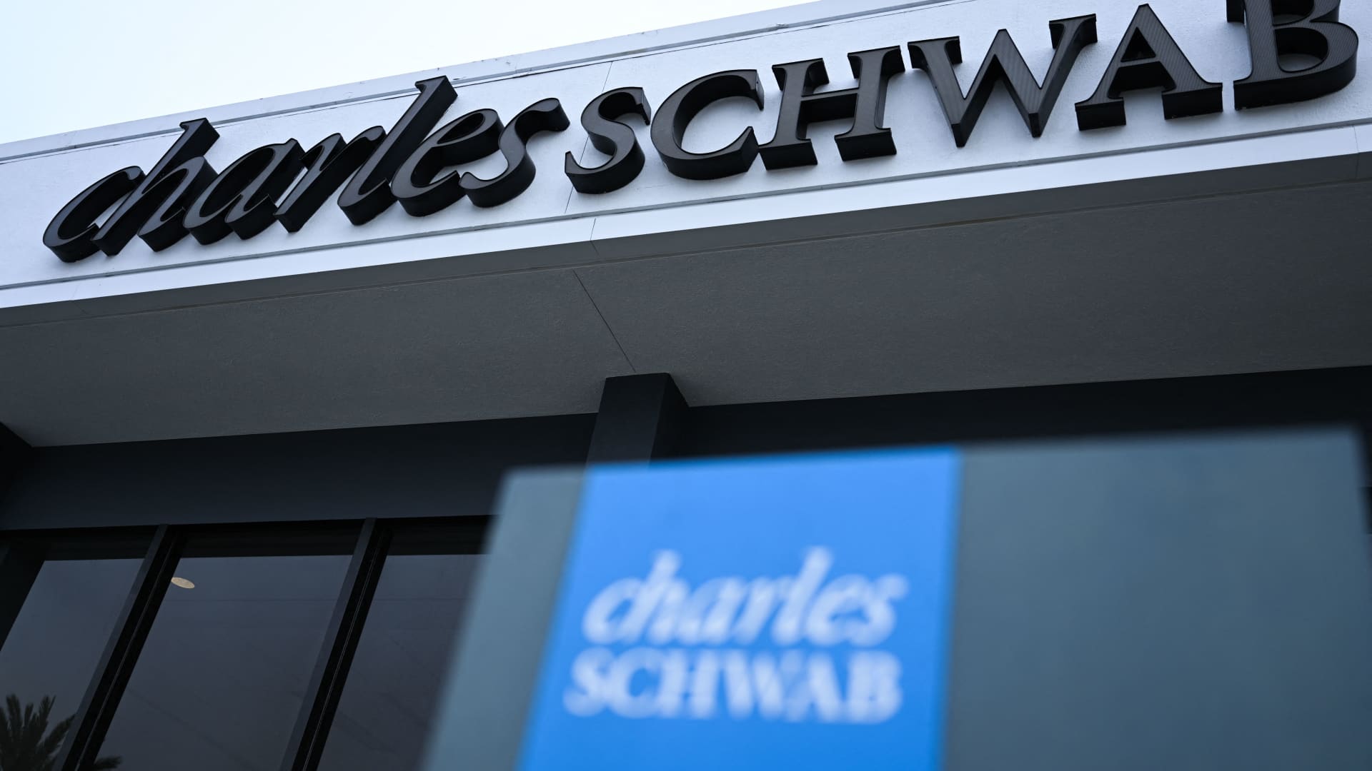 credit-suisse-upgrades-charles-schwab,-says-stock-has-‘overshot-to-the-downside’-in-svb-fallout