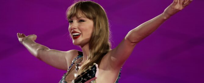debate-heats-up-as-singapore-prime-minister-says-exclusive-taylor-swift-deal-isn’t-‘unfriendly’