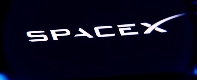 eutelsat-uses-spacex-rocket-to-launch-first-satellites-after-merger